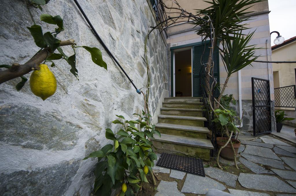 In Tracastello - Air Cond - Parking Not Included - Hotel Riomaggiore Room photo