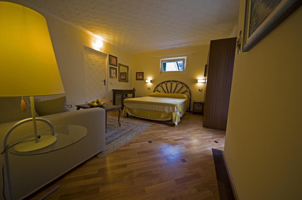 In Tracastello - Air Cond - Parking Not Included - Hotel Riomaggiore Room photo